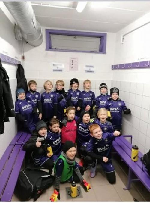 De U9 en U10 van KSVO even in paars-wit…